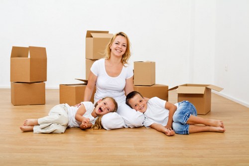 Professional moving truck support for a Wallington home move